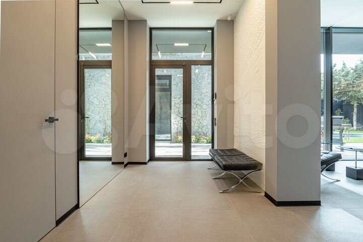 Дом 524 м² на участке 6 сот.