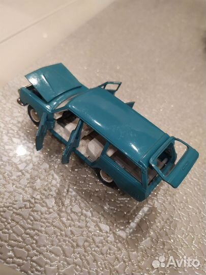 Модели автомобилей 1:43 СССР волга и тд