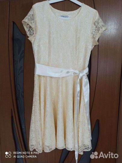 Платье кружевное 48р новое