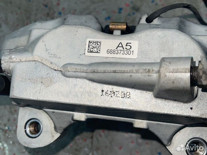 Суппорт передний BMW X5 G05 B57