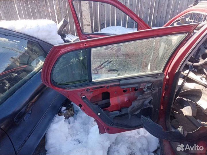 Дверь задняя Volkswagen Polo 3 1996