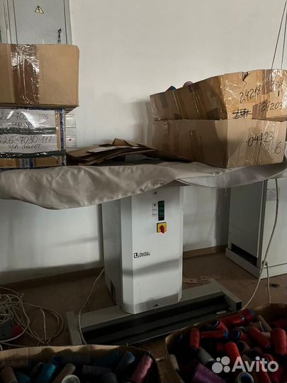 Профессиональный гладильный стол