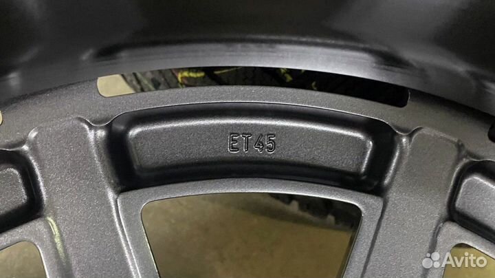 Зимние колеса A1674018100 амг мерседес GLS 63