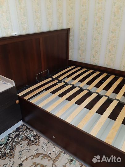 Кровать двухспальная с подьемным механизмом
