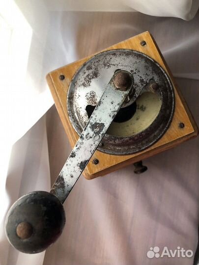 Кофемолка ручная ретро