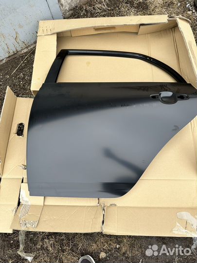 Продам заднюю левую дверь Тойота Королла Е 150