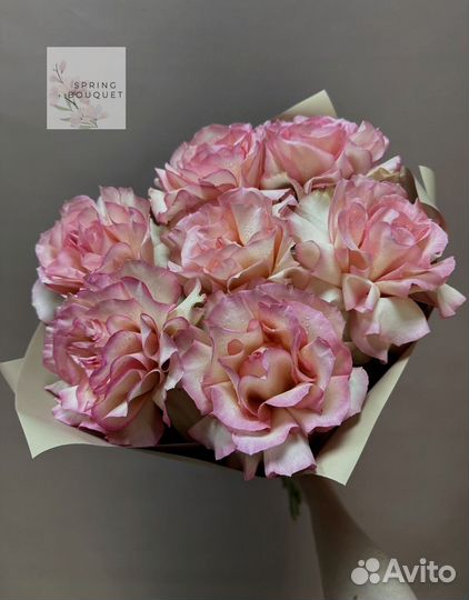 Подари букет девушке