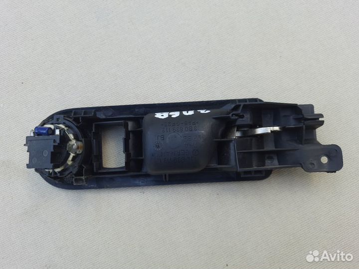 Ручка задняя левая Volkswagen Passat B5 Golf 4