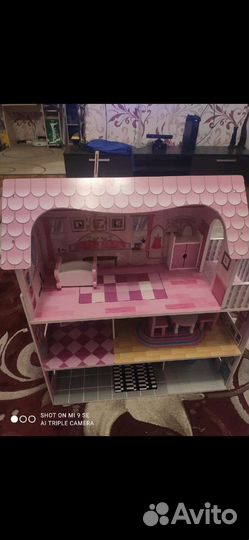 Кукольный домик с мебелью б/у