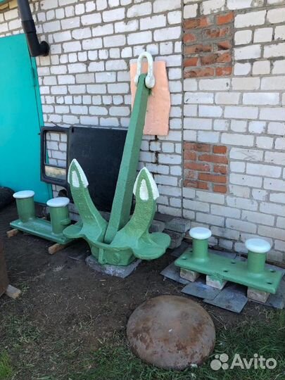 Якорь Холла (450кг.) и два кнехта б/у