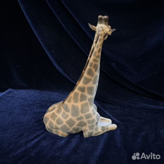 Статуэтка фарфоровая большой жираф лфз 30 см СССР