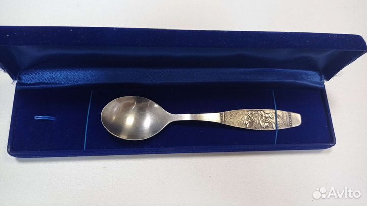 Чайная ложка с мультяшным хоккеистом, СССР