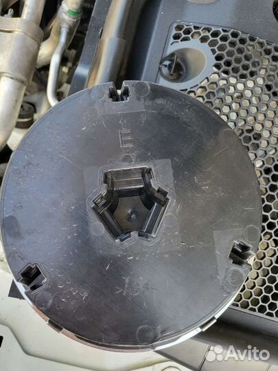 Эмблема на решетку mercedes