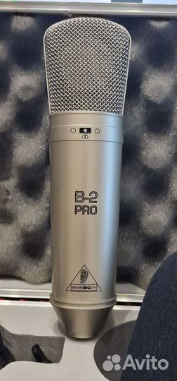 Студийный конденсаторный микрофон behringer B2-PRO