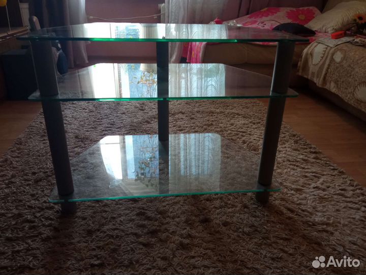 Стеклянная тумба
