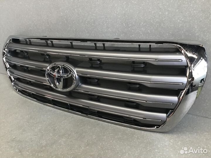 Решетка радиатора Toyota Land Cruiser (200) 2008-2