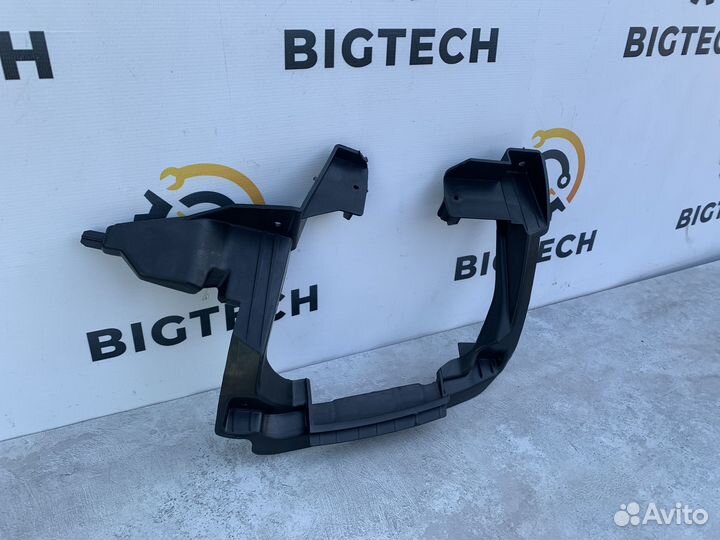 Кронштейн глушителя Mercedes X156 A1568851900