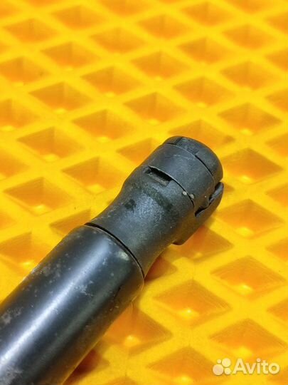 Амортизатор капота Mercedes Cls W219 3.5 2007