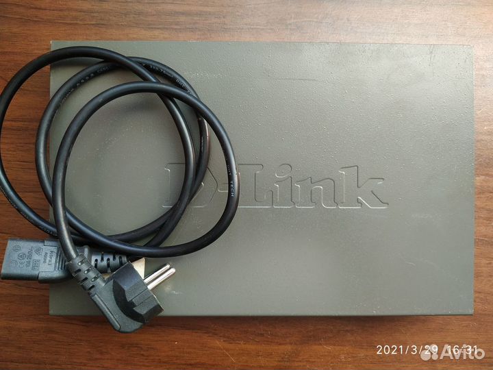 Свич(коммутатор) D-link 1016d