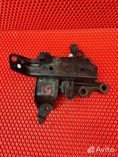 Подушка двигателя левая Toyota Roomy M900A 1KR-FE