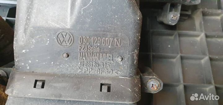 Корпус воздушного фильтра Volkswagen Golf V 2003