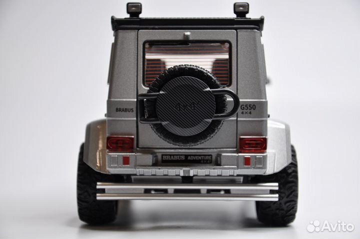 Модель автомобиля Brabus 550 Adventure 4x4 металл