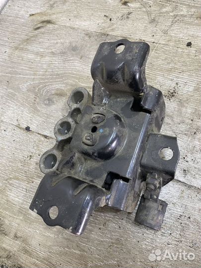 Подушка двигателя Chevrolet Cruze