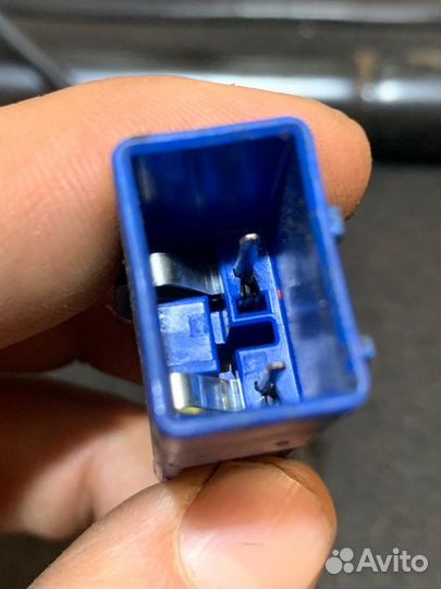 Пиропатрон преднатяжитель ремня безопасности левый