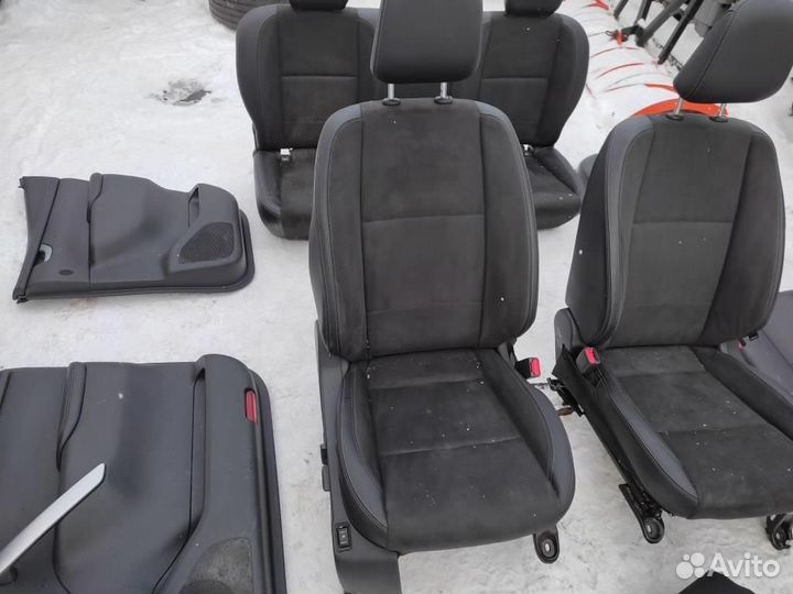 Салон w470 X-class 699.301 2018