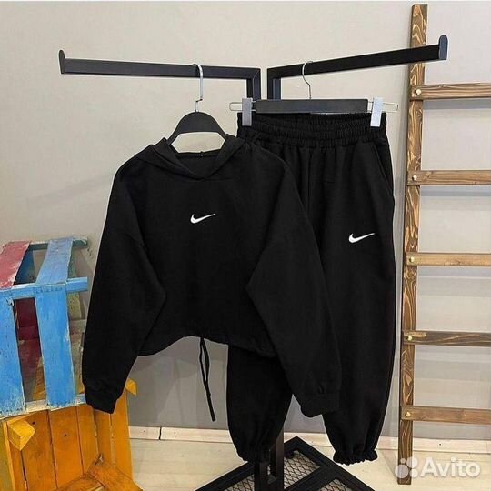 Спортивный костюм женский новый Nike