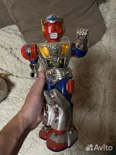 Игрушка робот