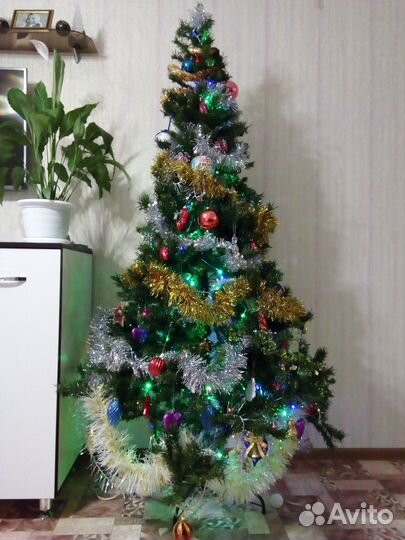 Елка искусственная