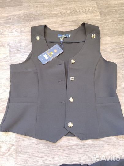 Юбка и жилет школьные на девочку 140