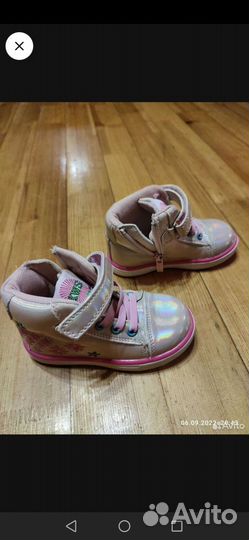 Ботинки для девочки 24