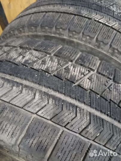 Bridgestone Blizzak VRX 215/60 R16 90T