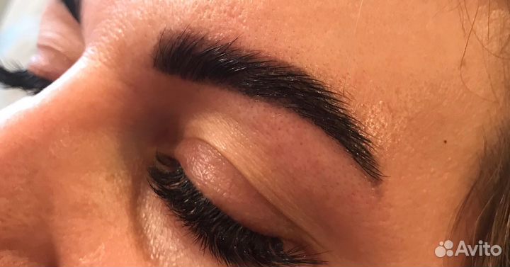 Мастер бровист