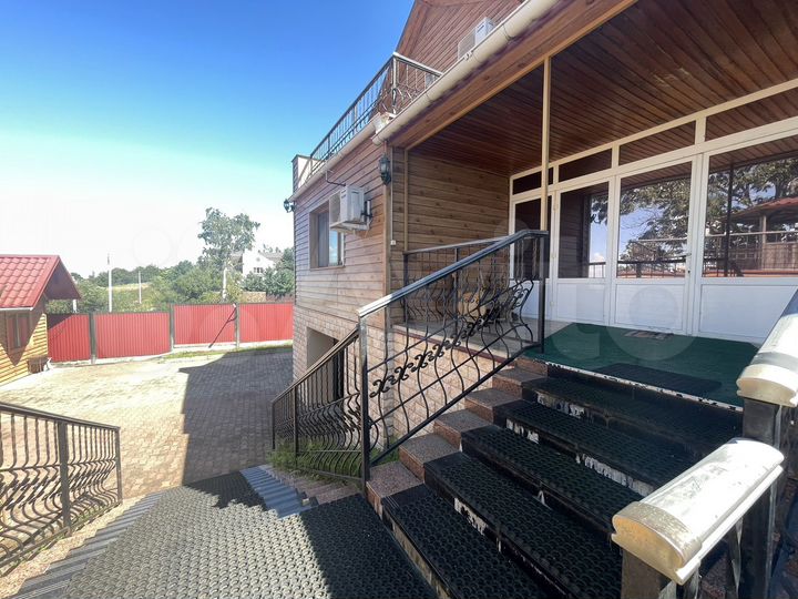 Дом 373 м² на участке 16 сот.