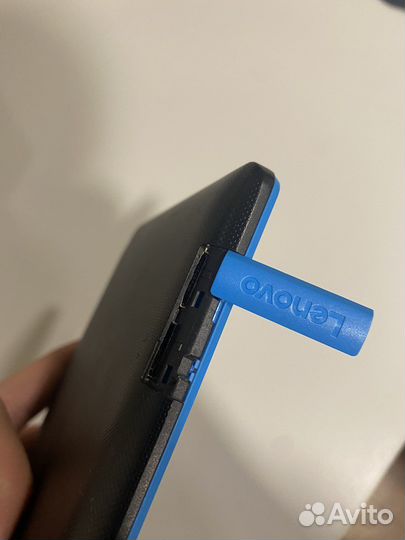 Планшет Lenovo TB3-710I