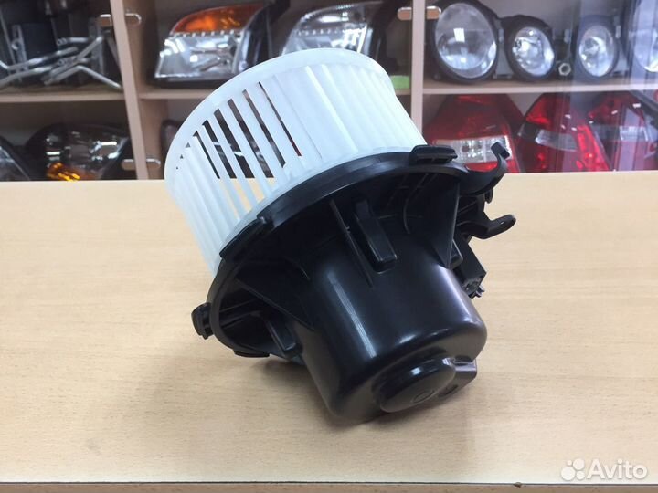 Мотор печи Мерседес Спринтер / Фольксваген Крафтер