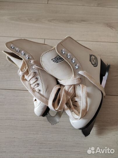 Коньки фигурные 29 размер