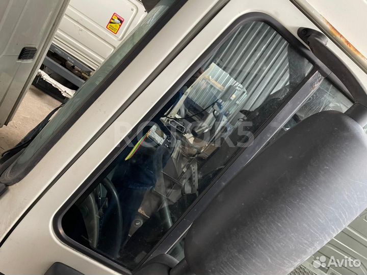 Стекло двери передней левой DAF XF 105 2012