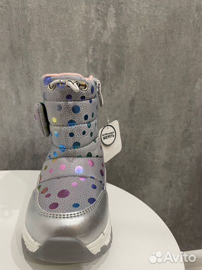 Дутики для девочки новые