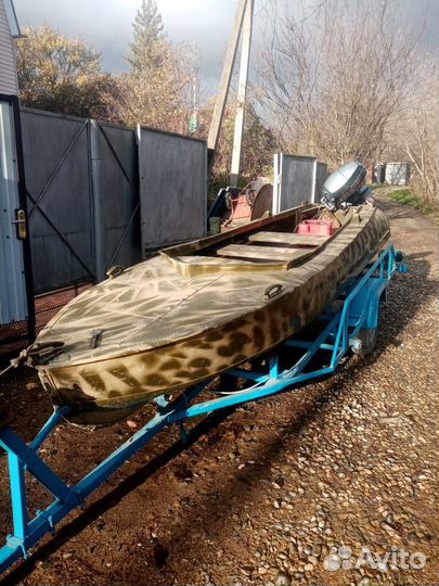 Моторная лодка