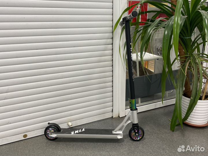 Трюковой самокат с системой HIC