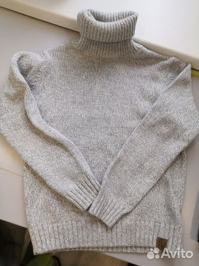 Свитер