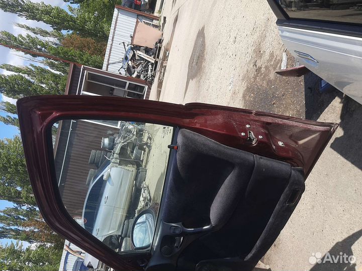 Дверь передняя правая Opel Vectra B