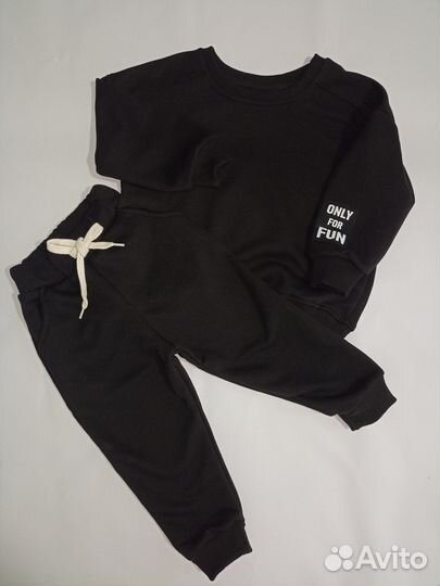 Спортивный костюм для девочки