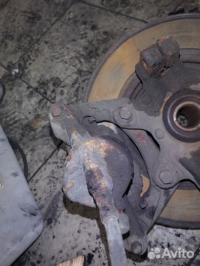 Суппорт передний левый X-type