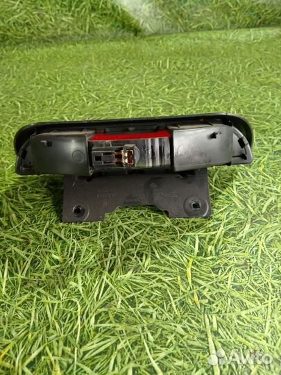 Фонарь задний (стоп-сигнал) Рено Логан 2 2016г