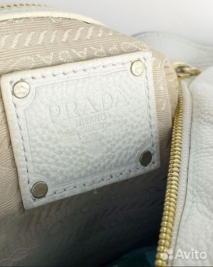 Сумка Prada белая оригинал